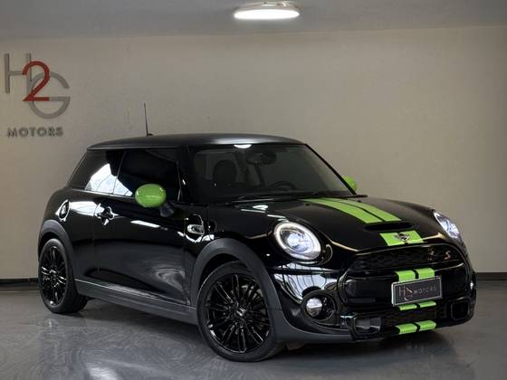 MINI COOPER 2.0 S EXCLUSIVE 16V TURBO GASOLINA 2P AUTOMÁTICO MINI COOPER 2.0 S EXCLUSIVE 16V TURBO GASOLINA 2P AUTOMÁTICO